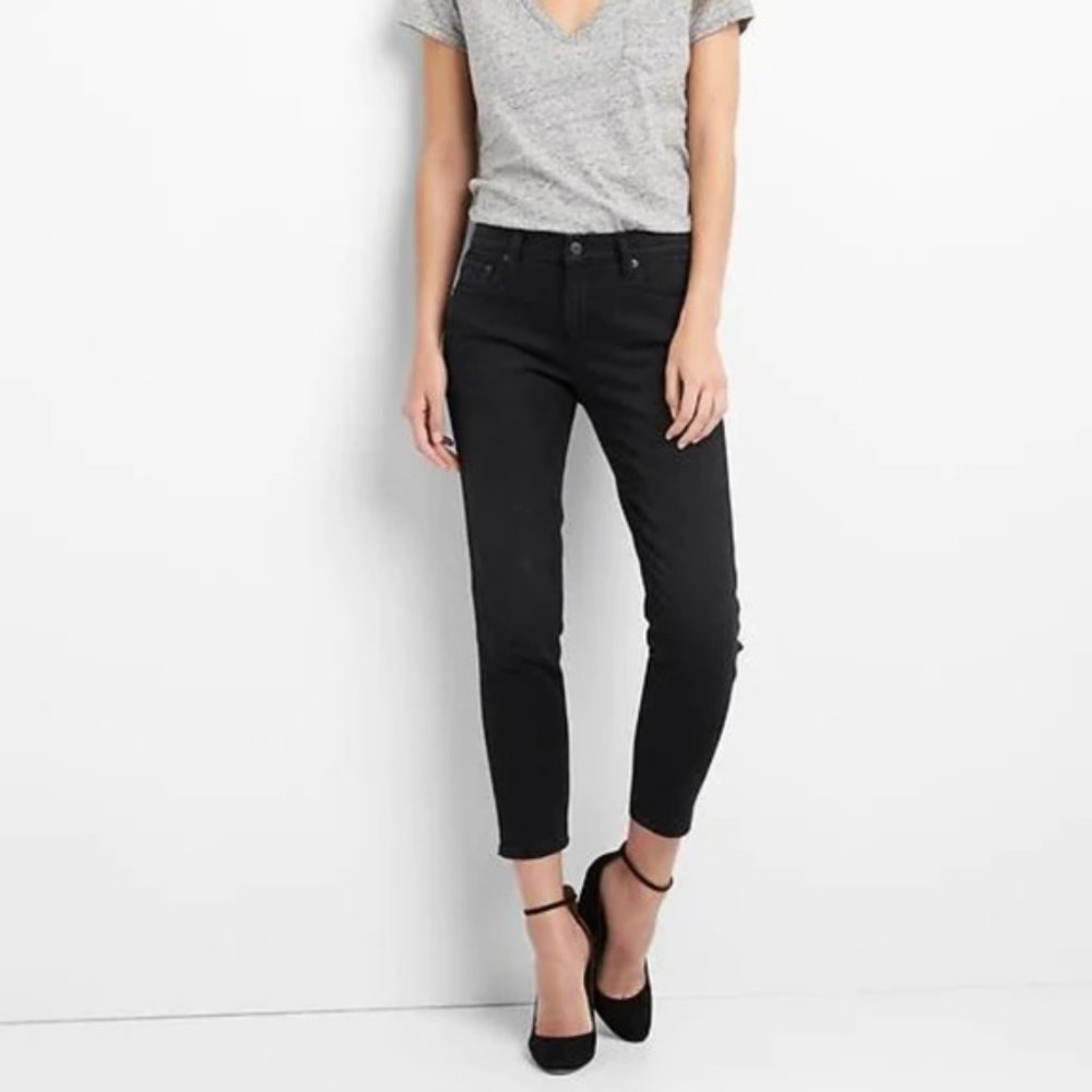 GAP Mid Rise Real Straight Jeans